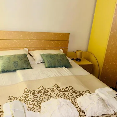 Hotel Condor 3*